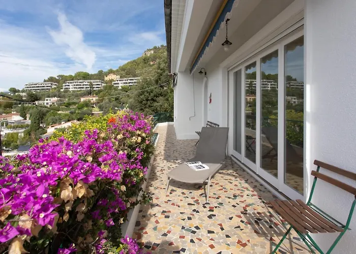 Beautiful Villa With Panoramic View Over Nice