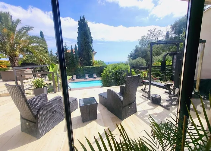 3 Bedrooms Apartment Villa With Private Garden And Pool